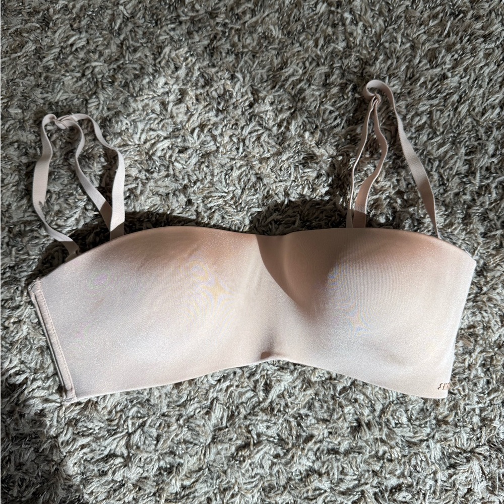 Skims Seamless Nude Strapless Bra